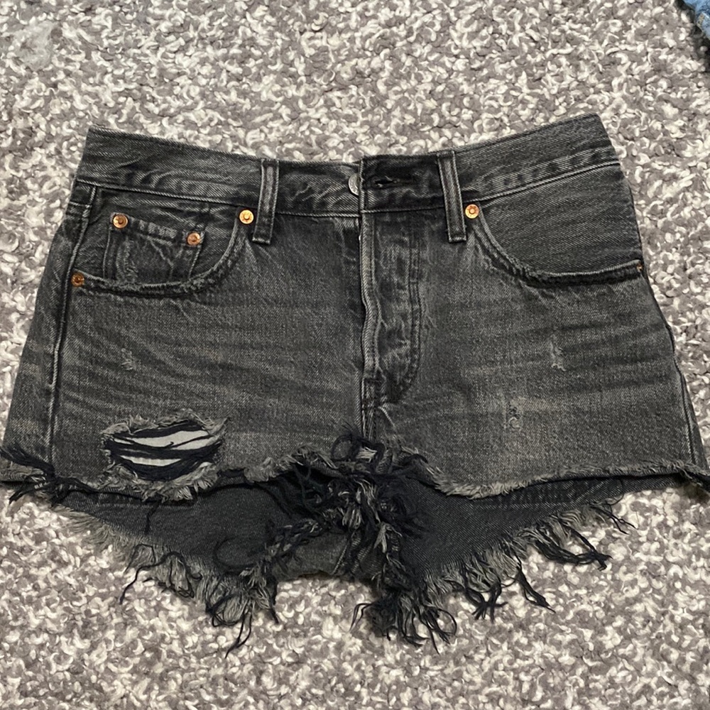 ⭐️501 Levi’s cut offs